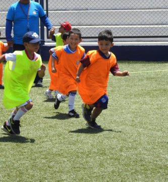 MILES DE NIÑOS Y ADOLESCENTES DISFRUTAN DE TALLERES DE VERANO