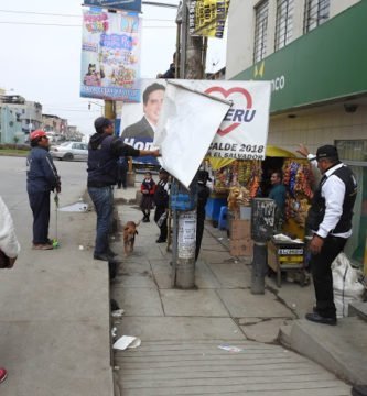 RETIRAN PROPAGANDA ELECTORAL DE POSTES