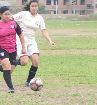 Encuentros de Futbol Femenino en Villa el Salvador