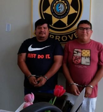 Detienen a sujetos que extorsionaban a dueños de autos robados