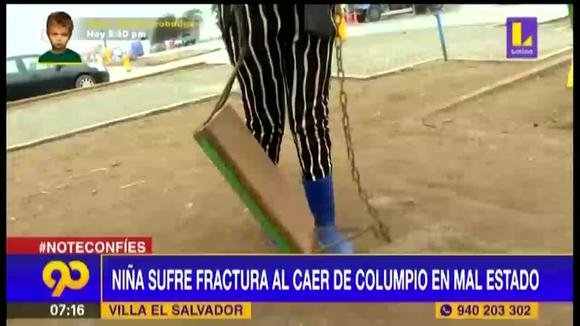 VES: niña termina con la pierna fracturada tras caer de columpio en mal estado