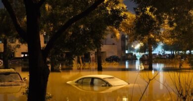 flooding trapped vehicles
